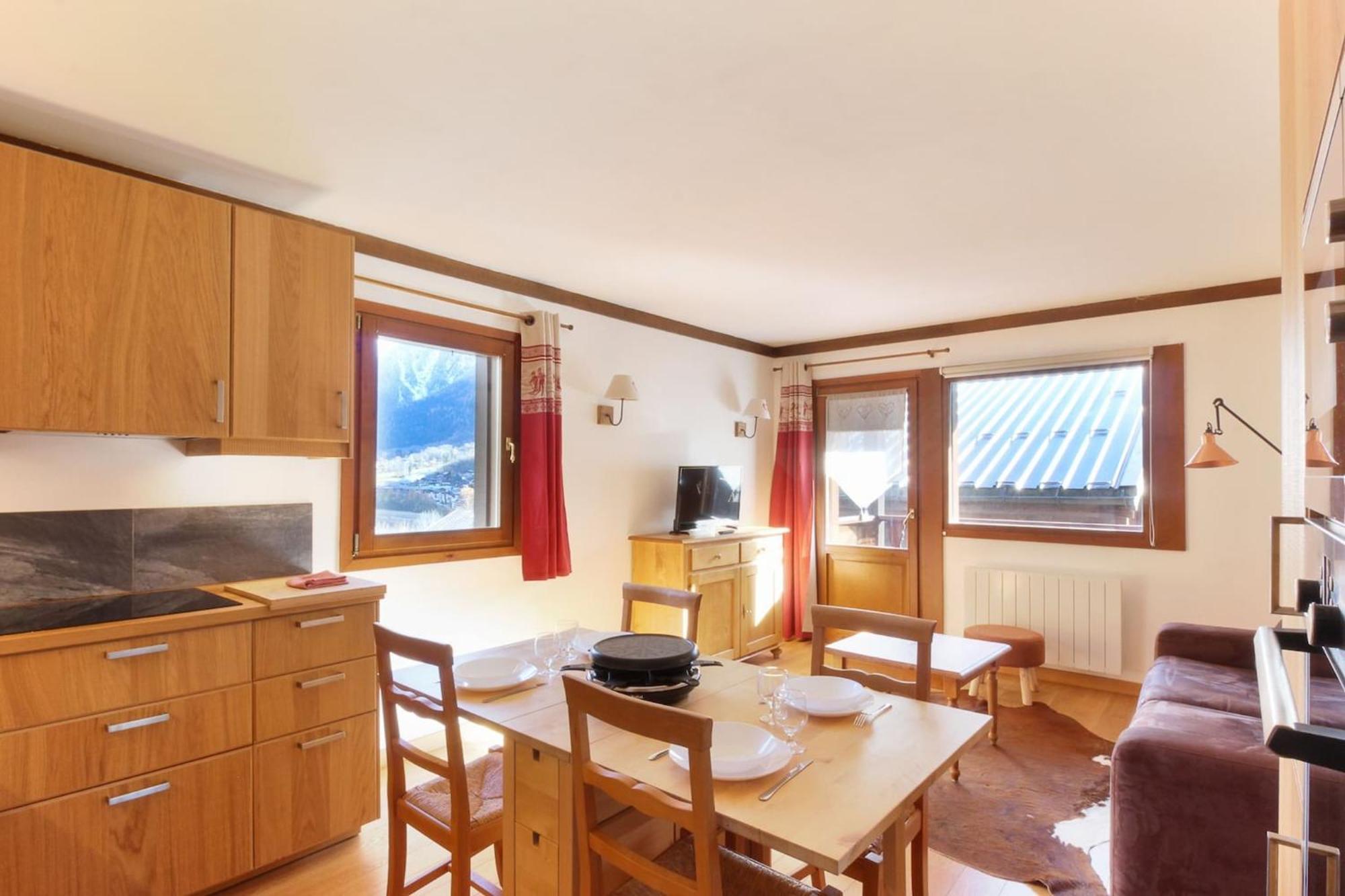 莱苏什Les Grands Balcons - Newly Renovated - Rock Climbing, Trails, Tmb Near公寓 外观 照片